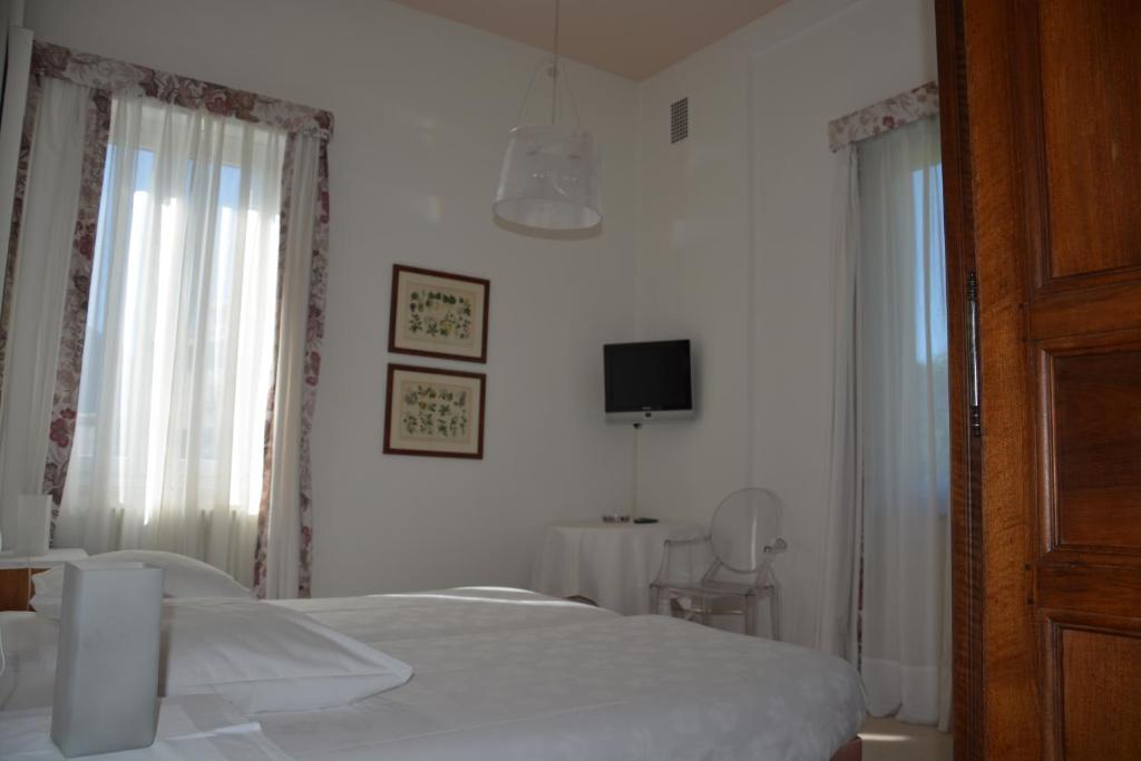 Hotel Villa Selva Lugano Rum bild